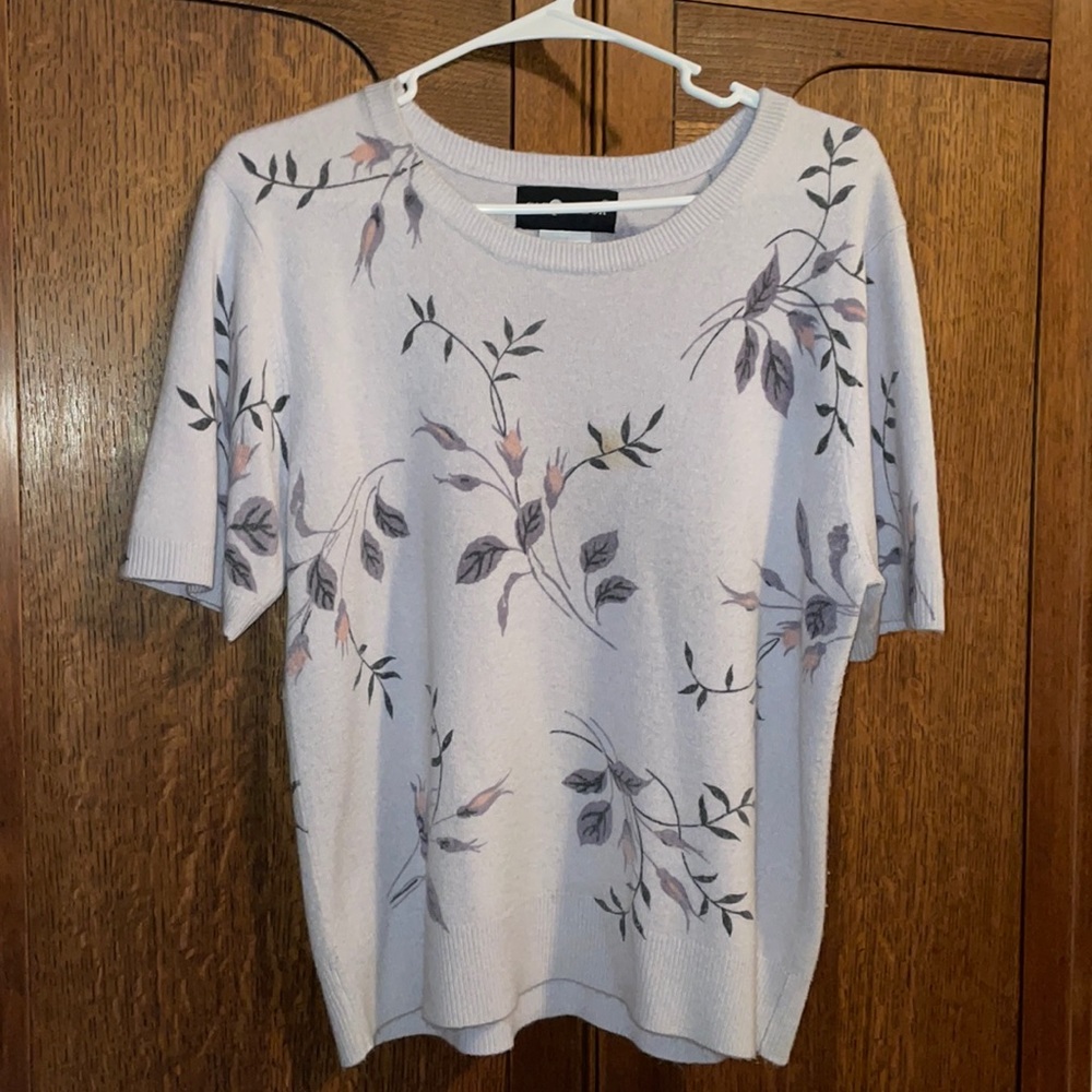 Large(Petite) Floral Short Sleeve Sweater